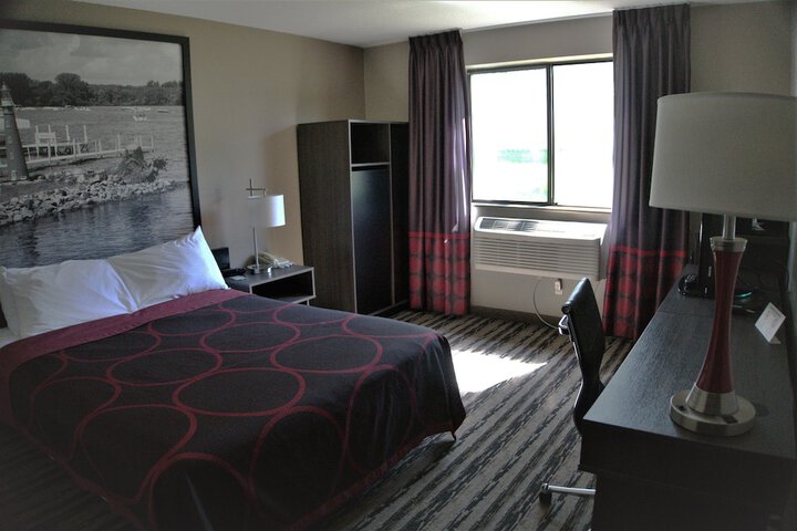 Room 17 of 36