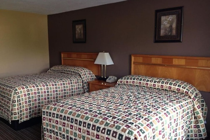 Room 12 of 16