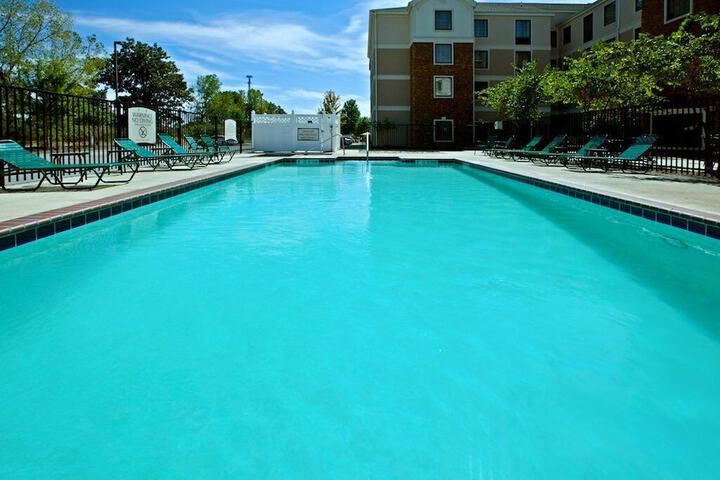 Staybridge Suites Indianapolis-Airport by IHG