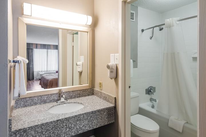 Room 16 of 26