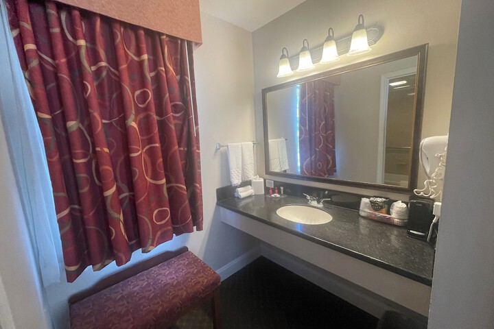 Room 37 of 48