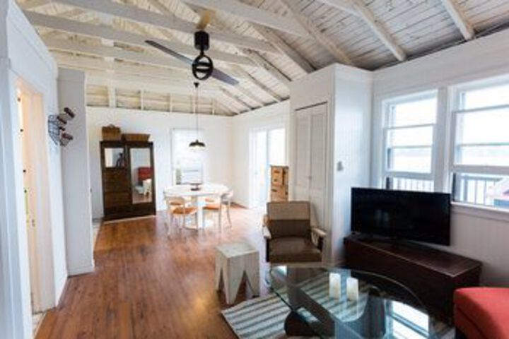 Shorehill Cottages on the Water