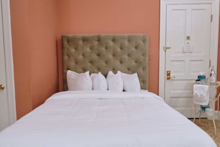 Room 172 of 185