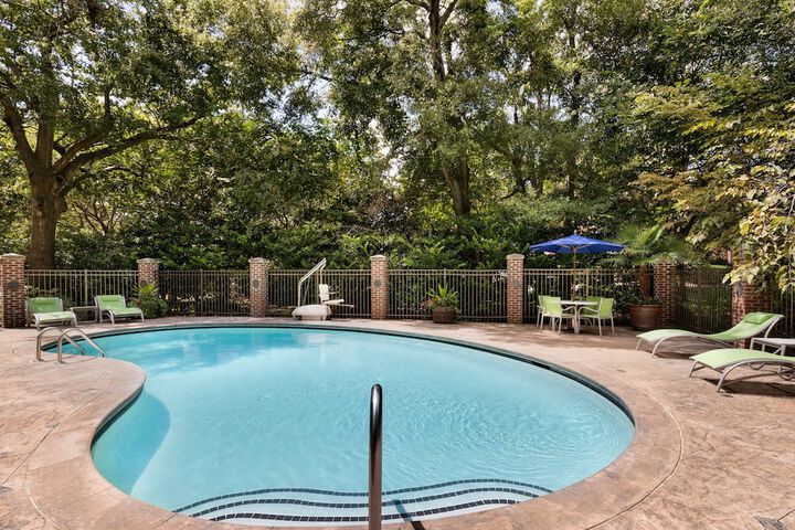 Pool 4 of 39