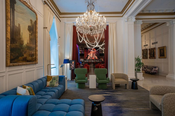 Hotel Interior 26 of 212