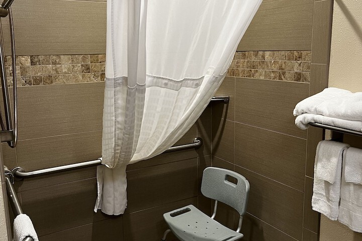Room 14 of 36