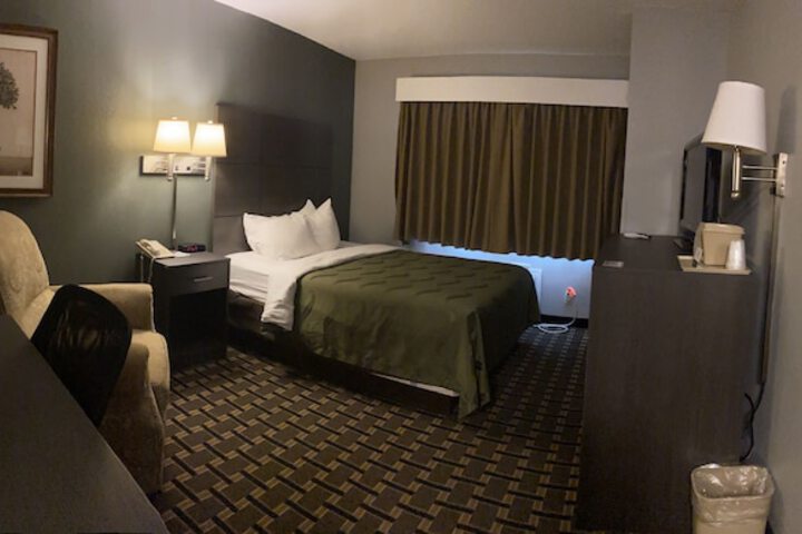 Room 26 of 35