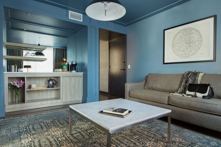 Room 32 of 40
