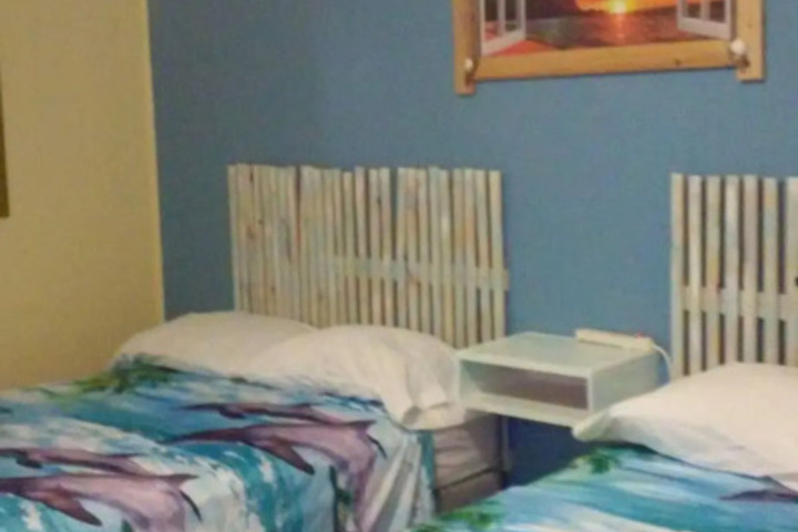 CORAL SANDS MOTEL