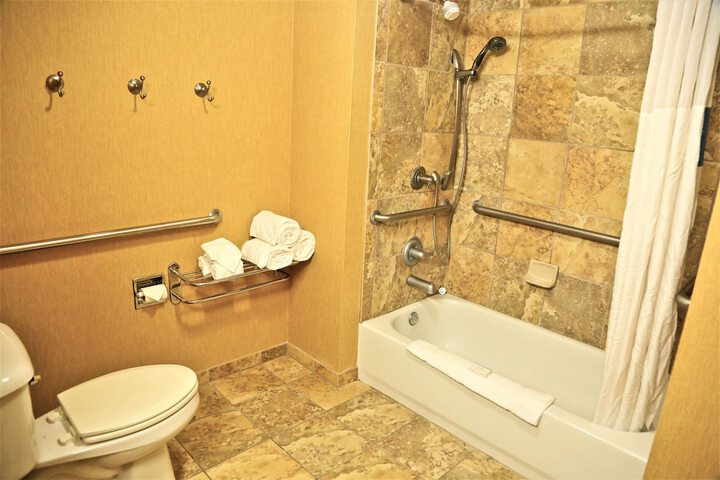 Room 9 of 15