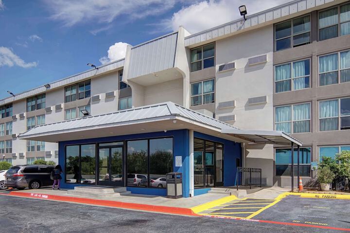 Hotel 3 of 20