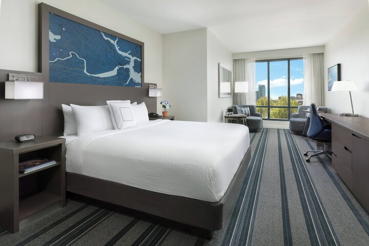 Courtyard by Marriott Boston-Cambridge