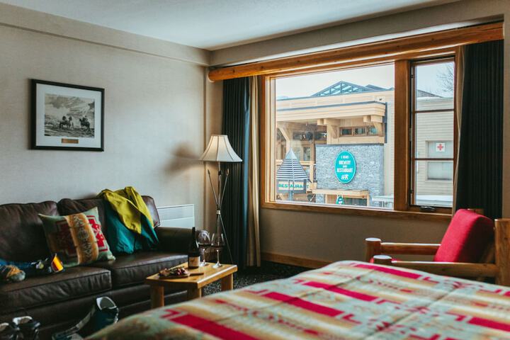 Room 28 of 52