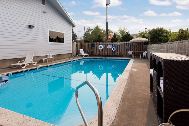 Red Lion Inn & Suites Grants Pass