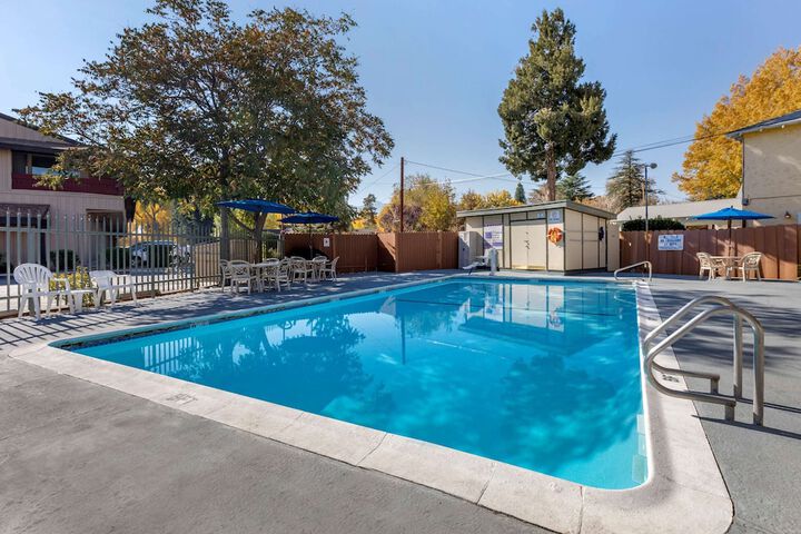 Pool 6 of 55