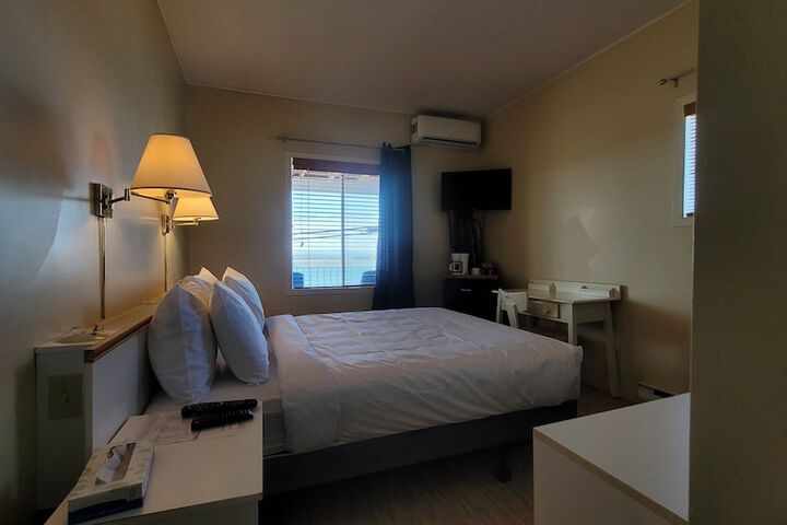 Room 77 of 87