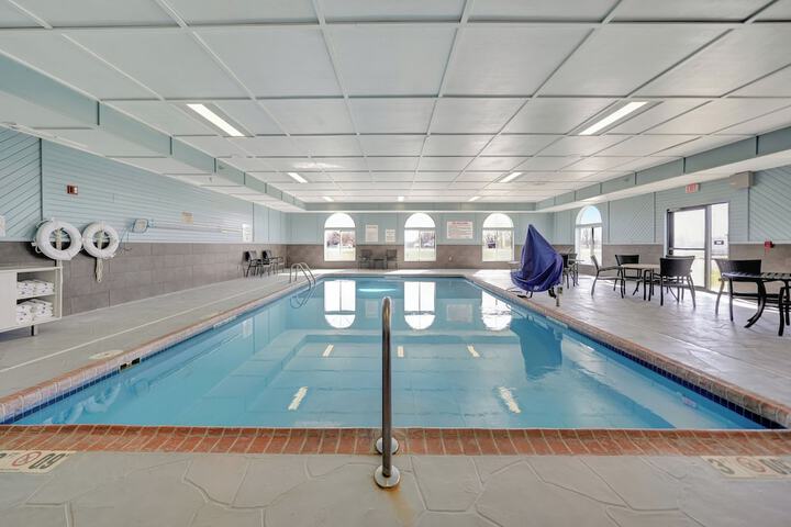 Pool 34 of 163