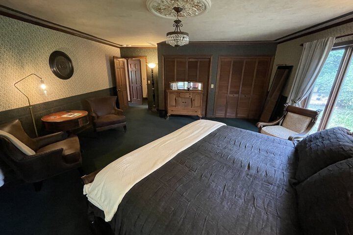 Room 45 of 60