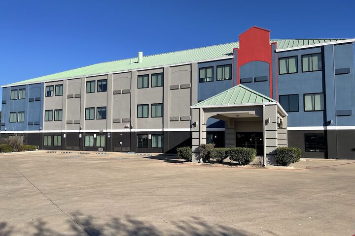 Hotel 2 of 27