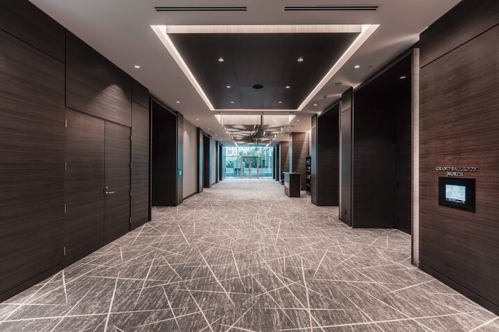 Paradox Vancouver