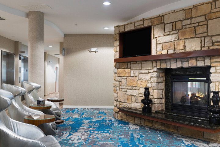 Hotel Interior 10 of 34