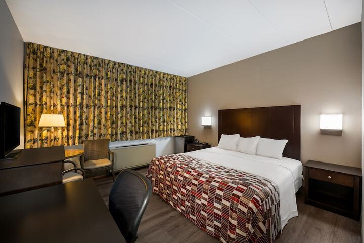 Room 17 of 26