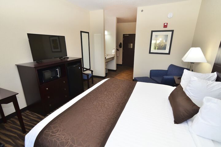 Room 1 of 17
