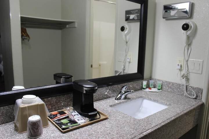 Room 18 of 46
