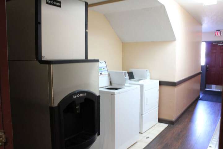 Bellevue Hotel & Suites