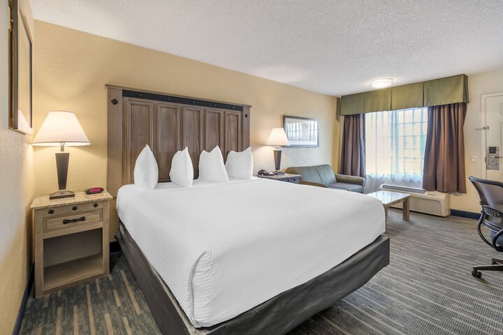 Room 20 of 36