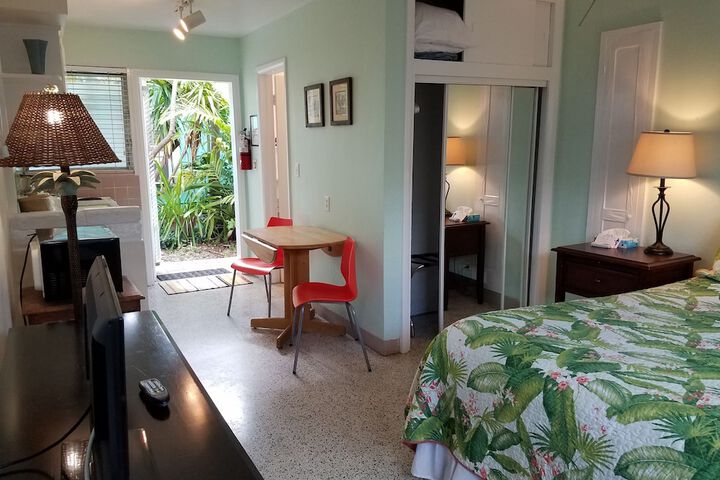 Room 73 of 218
