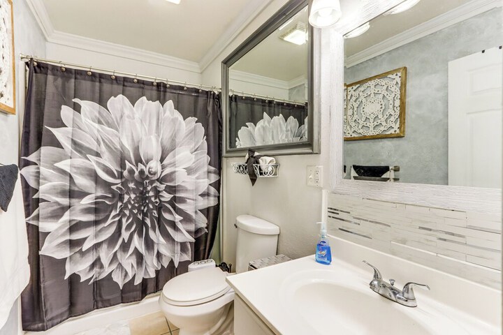 Charming St. James Home Near Maramec Spring Park!