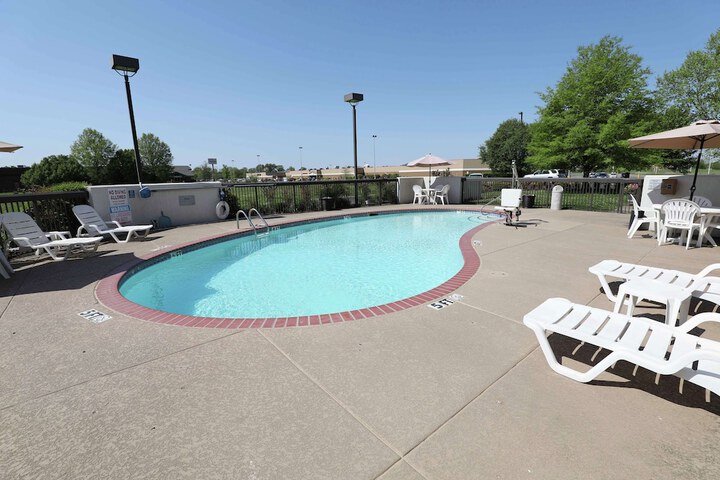 Pool 5 of 35