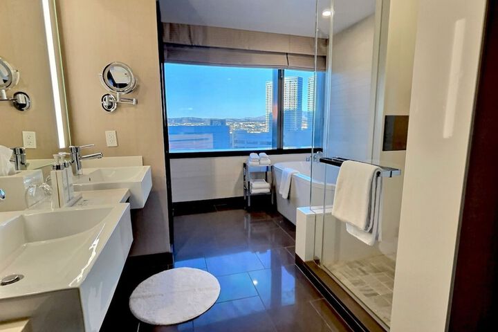 Room 47 of 124