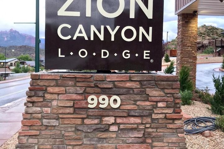 Hotel 2 of 57