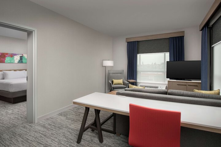 Room 15 of 42