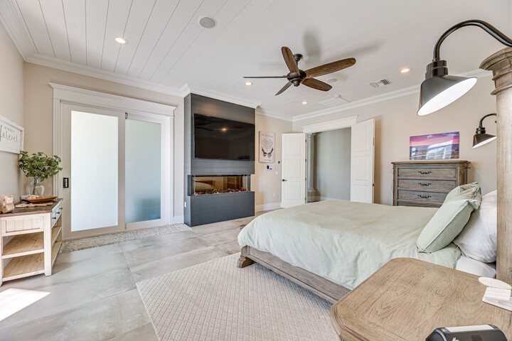 Spacious Queen Creek Home w / Hot Tub & Pool!