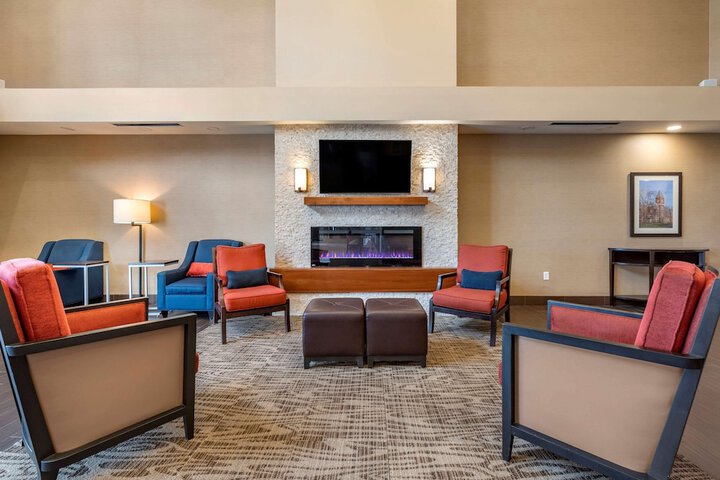 Hotel Interior 12 of 32