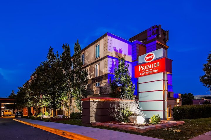 Best Western Premier Toronto Airport Carlingview Hotel