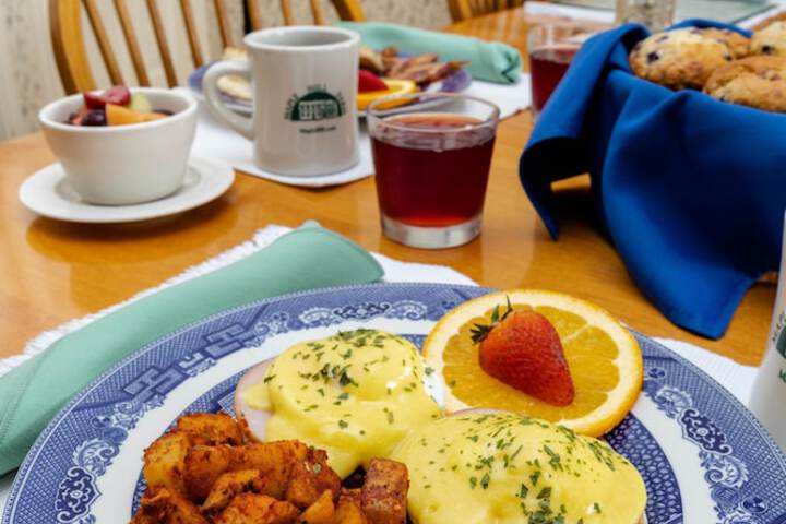Breakfast/Coffee Service 122 of 191