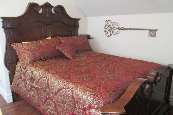 Room 22 of 46