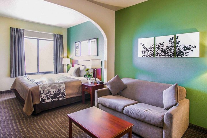 Room 20 of 31