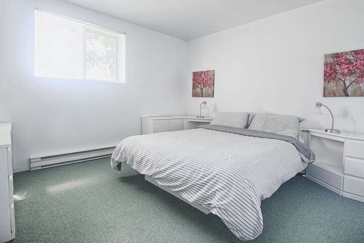 Room 173 of 211