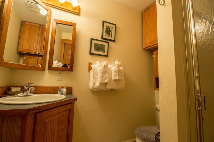 Marys Lake Lodge Mountain Resort and Condos