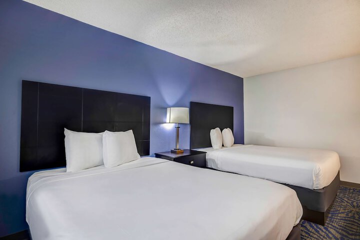 Room 18 of 25