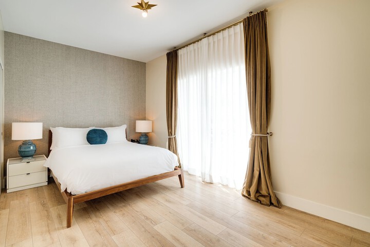 Room 83 of 125
