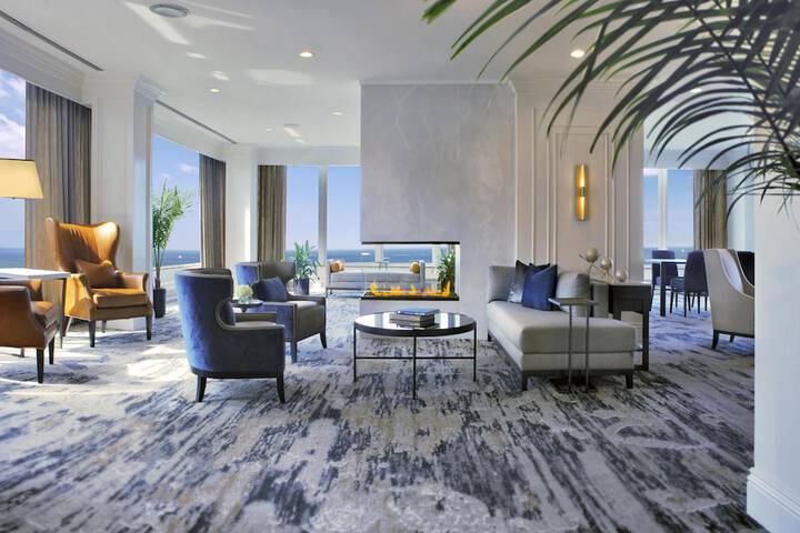 Hilton Chicago