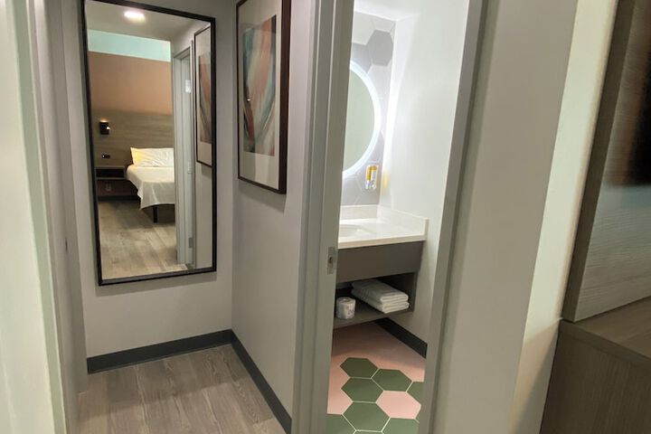 Room 47 of 81