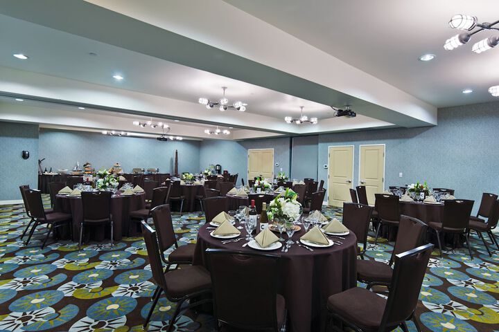 Ballroom/Hall 36 of 42