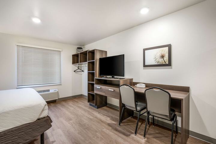 WoodSpring Suites Gurnee - Chicago